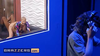 Interracial rough porn with Horny Blonde cougar Ryan Keely