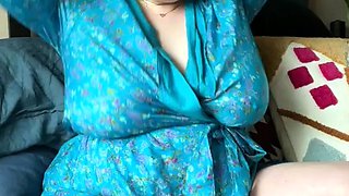 Big boobs milf masturbates with her dildo