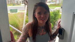 MILF with Big Ass Seduces Sex Therapist to Give Her an Orgasm
