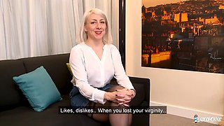 Julie Holly: Mature Blonde with Big Tits in Double Penetration