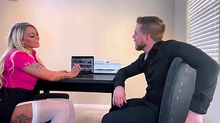 Fucking My Slutty Secretary and She Twerks on My Big Cock!