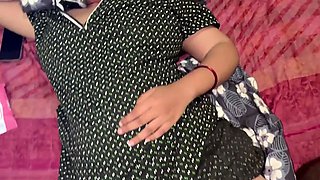 Seduced the stepmom and took advantage of the opportunity and fuck the, Full Hindi video