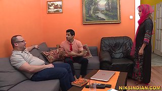 Daddy Fucks 18 Year Old Virgin Indian Girl - Sex Movies Featuring Niks Indian