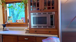 Piper Quinn Naked Cooking - Making Veggie Broth