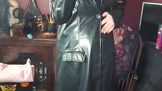 Smoking Mature, Tina Snua Smoking A Cigarette In A Full Length Leather Coat - Smoker