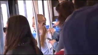 jolie etudiante blonde se fait baiser dans un bus 240p