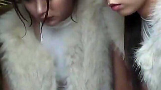 I Taught Sex to Three Innocent Stepsisters on a Deserted Island. Chapter.1