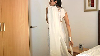 Beautiful Indian Babe Jasmine In White Sari Getting Naked