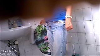 granny piss outdoor and on toilet