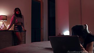 SweetHeartVideo: Lesbian Adventures Older Women Younger Girls Vol. 14 Twinning Episode with Jaclyn Taylor and Liv Wild