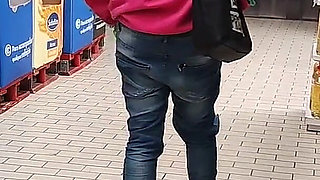 Crazy Rebeca Addams in Jeans Buttcrack at the Supermarket