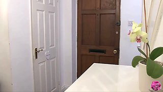 Laceystarr - now moist yourself