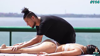 Exhibitionist Gave a Massage on Top of the Building, Lots of Pleasure and Lots of Squirting