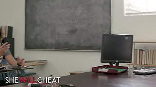 Professor Jamie Michelle Cheats On Her Husband With Her Student After Class with a Big Dick and Fingering