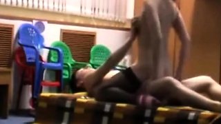 Maman francaise baise au travail en levrette - Amateur