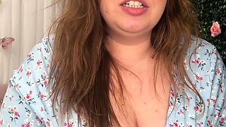 Hot amateur bbw stripping and masturbating