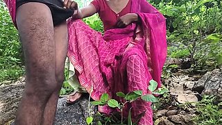 Jungle Mein Apni Biwi Ko Chodte Hue – Desi Bhabhi Ka Romantic Blowjob (Xtremee)