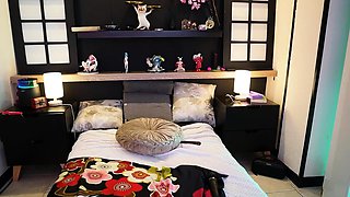 Brunette Solo Webcam Masturbation