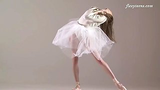 elegant ballerina ksyuha zavituha exposes her nude flexy body