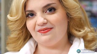 Sashaa Juggs Takes Double Penetration Hard