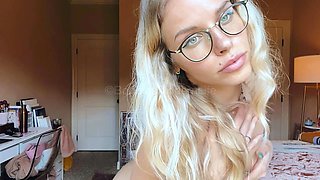 Small titted blond stunner Sarah Peachez masturbating