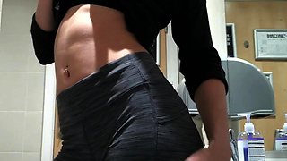 Quick Pussy Rub in Gym Bathroom - Solo Female Orgasm