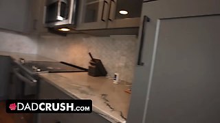 Pounding hot step daughter reyna belle seduces her sugar step-daddy to earn her keep - dadcrush