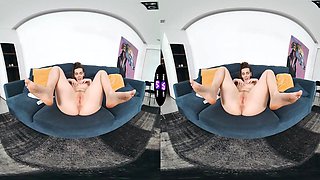 Arina Plays with Her Bald Coochie – Tmwvrnet