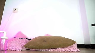 Close up MILF masturbation