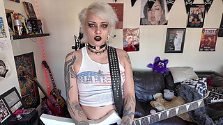 Musical Differences - Pegging the Bassist Sph Spanking Femdom